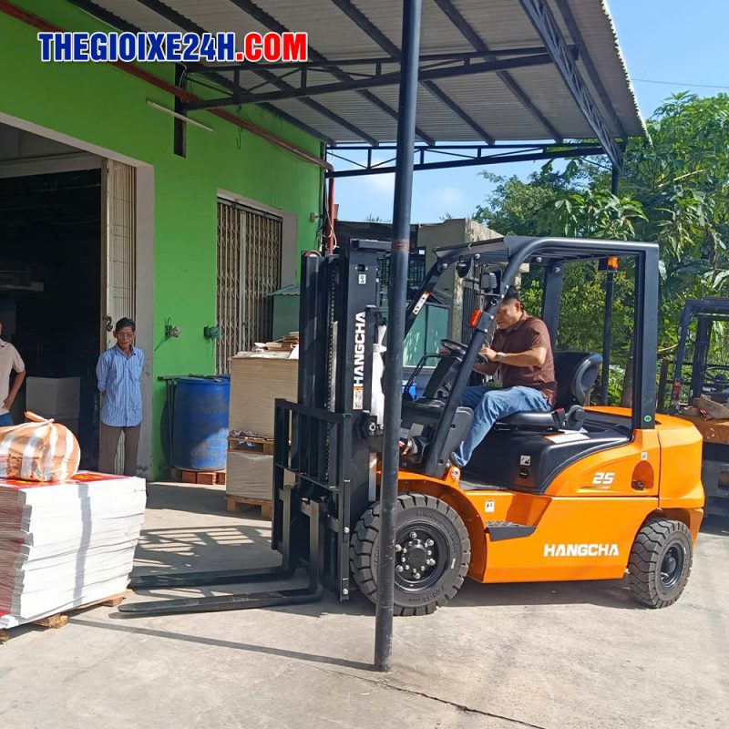 Xe nâng dầu 2.5 tấn X Series Hangcha