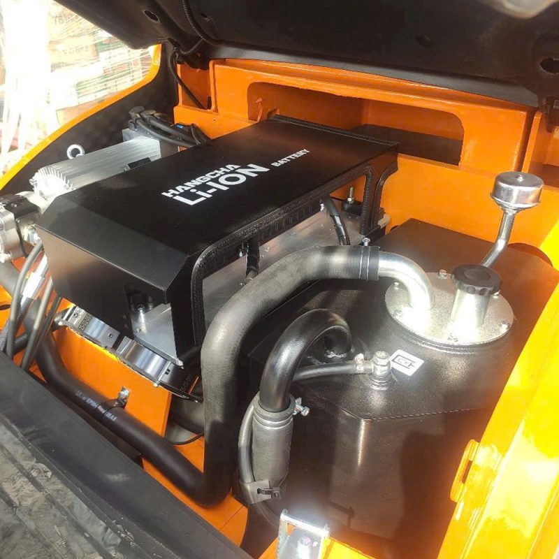 Xe nâng điện 4.5 tấn